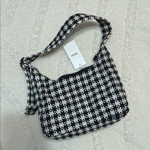 BAGGU Mini Shoulder Bag in Black and white gingham houndstooth